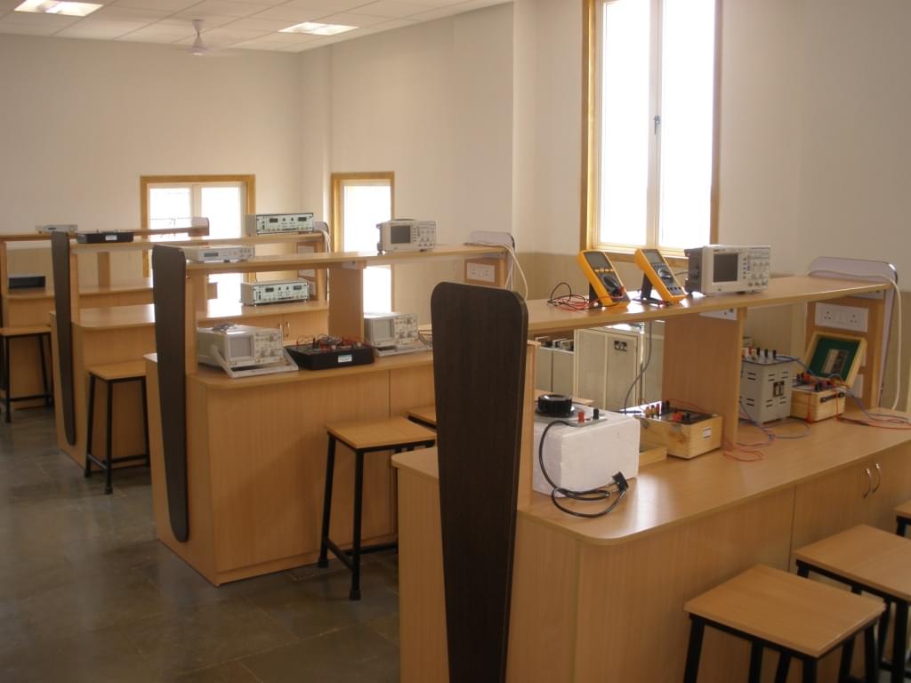 Vilasrao Deshmukh Foundation Group of Institutions, School of Engineering & Technology and School of Pharmacy Latur Academic Facility photo 5